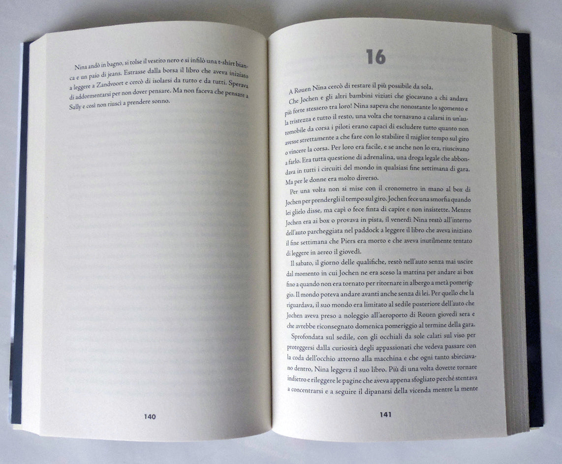 Le ragazze del muretto. Donne in bilico nella Formula 1 degli anni Settanta (Romanzo)::Donne in bilico nella Formula 1 degli anni Settanta (Romanzo)