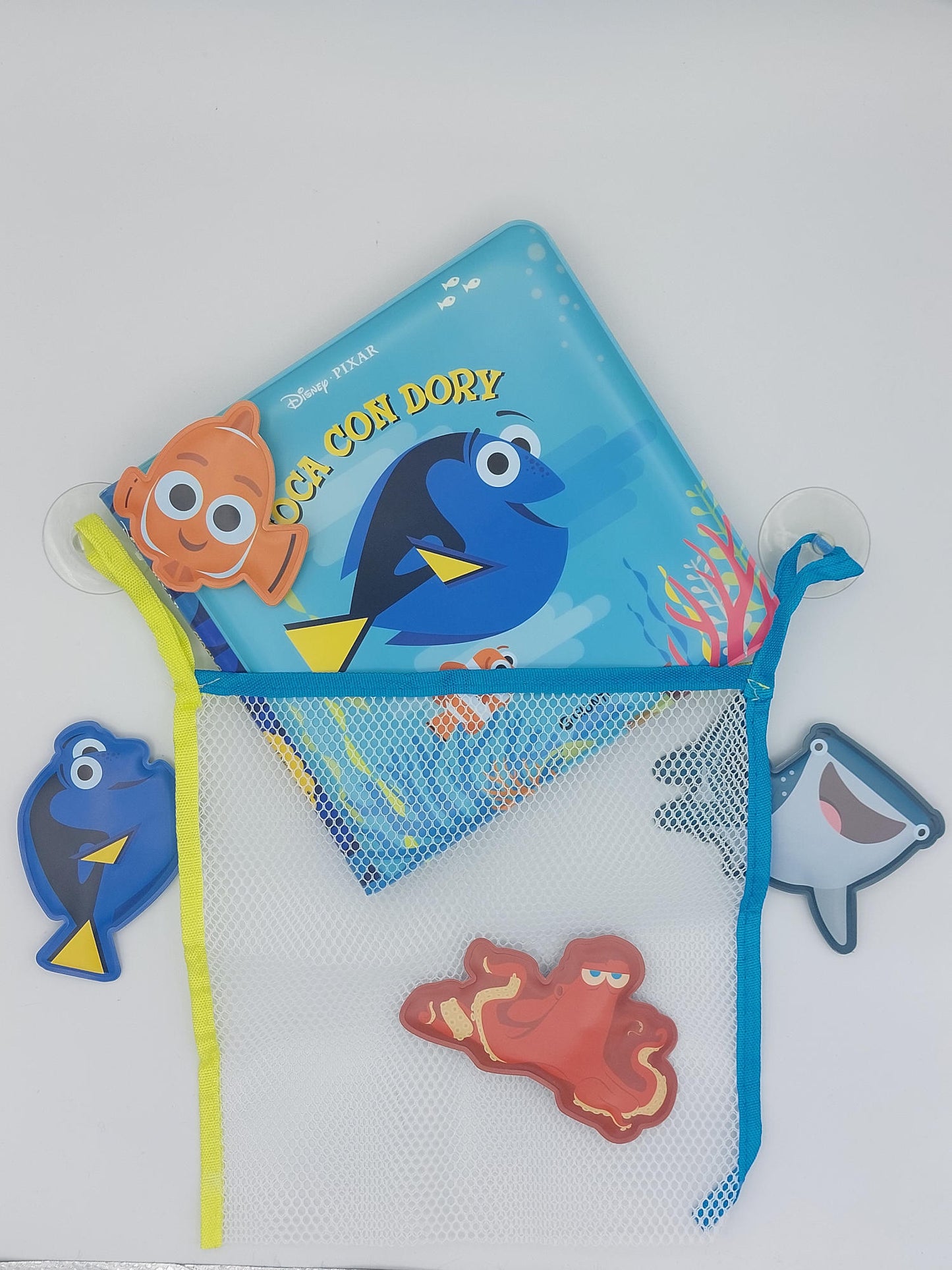 Libro bagnetto Gioca con Dory - Disney/Pixar::1 libro bagnetto, 4 figurine con ventosa, 1 sacchetta contenitore