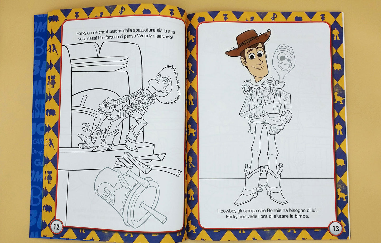 Attacca gli Eroi - Gioca, Colora e Attacca Toy Story 4