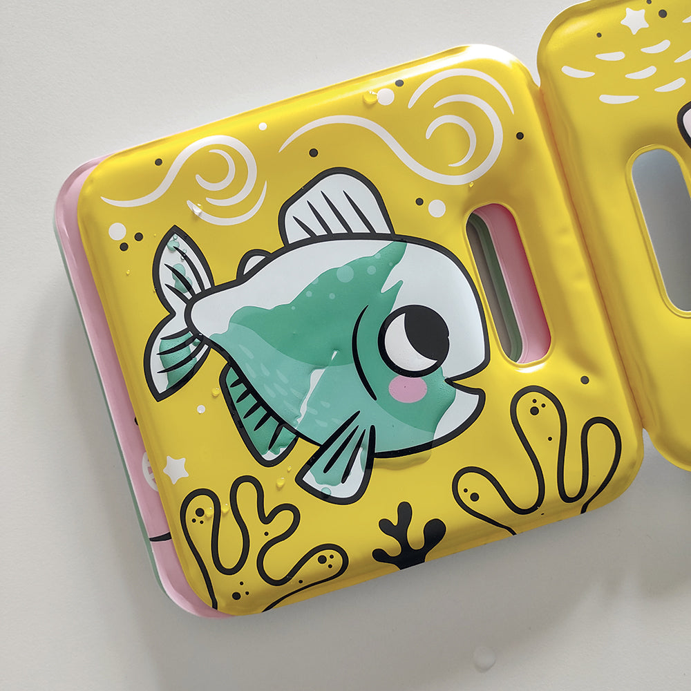 Acquacadabra - Balena::Immergi il libro nell'acqua e i colori appariranno come per magia!