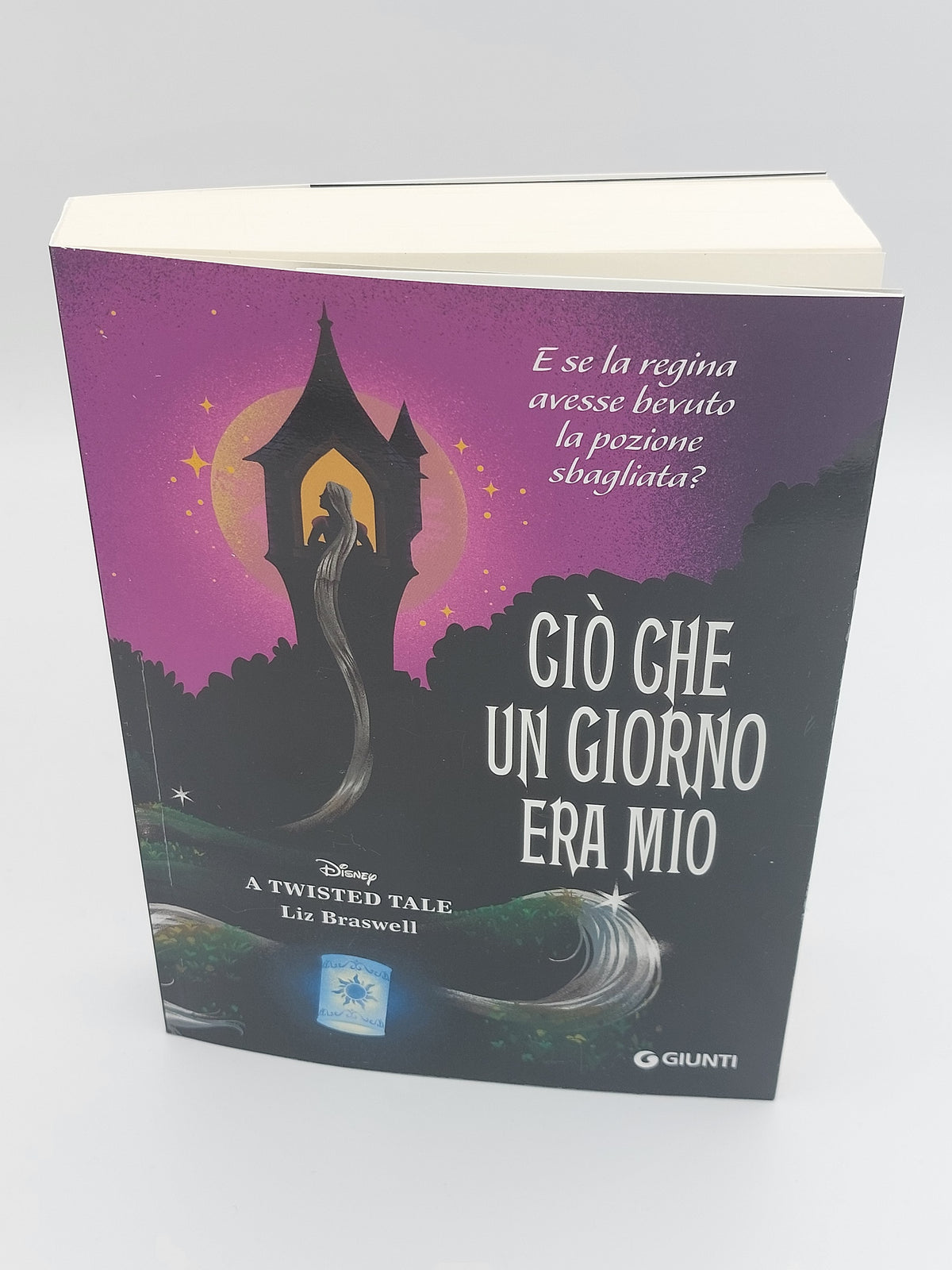 Ciò che un giorno era mio - Disney A twisted tale::E se la regina avesse bevuto la pozione sbagliata?