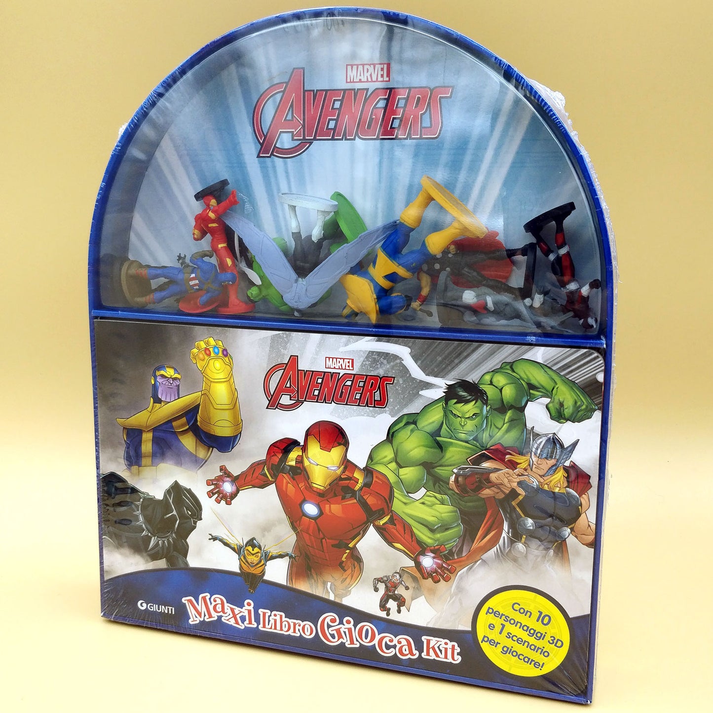 Avengers - Maxi LibroGiocaKit::Con 10 personaggi 3D e 1 scenario per giocare!