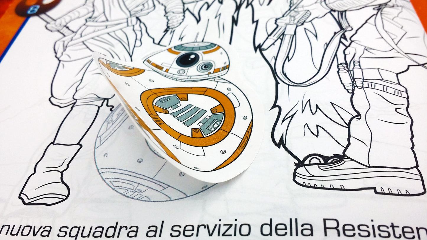 Attacca gli eroi - Star Wars Il Risveglio della Forza. Gioca, colora e attacca gli eroi::Con tanti adesivi